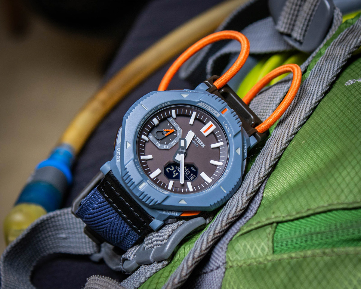 Casio PRJ-B001B-2E Casio PRJ-B001B-2E