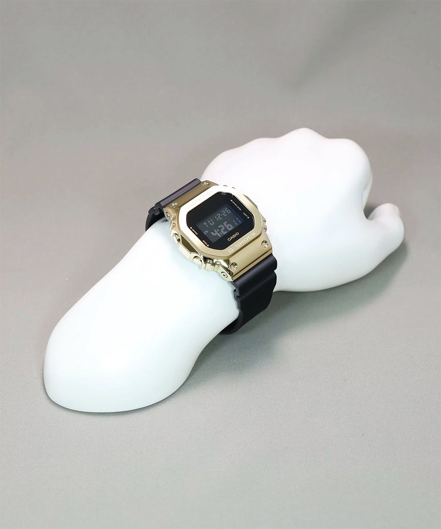 Casio GM-5600UG-9E Casio GM-5600UG-9E