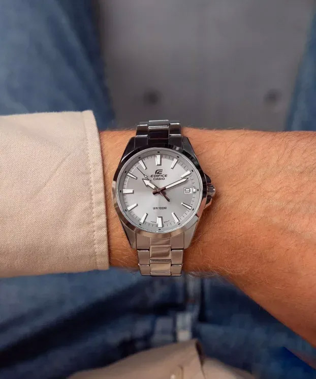 Casio EFV-100D-8AVUEF Casio EFV-100D-8AVUEF
