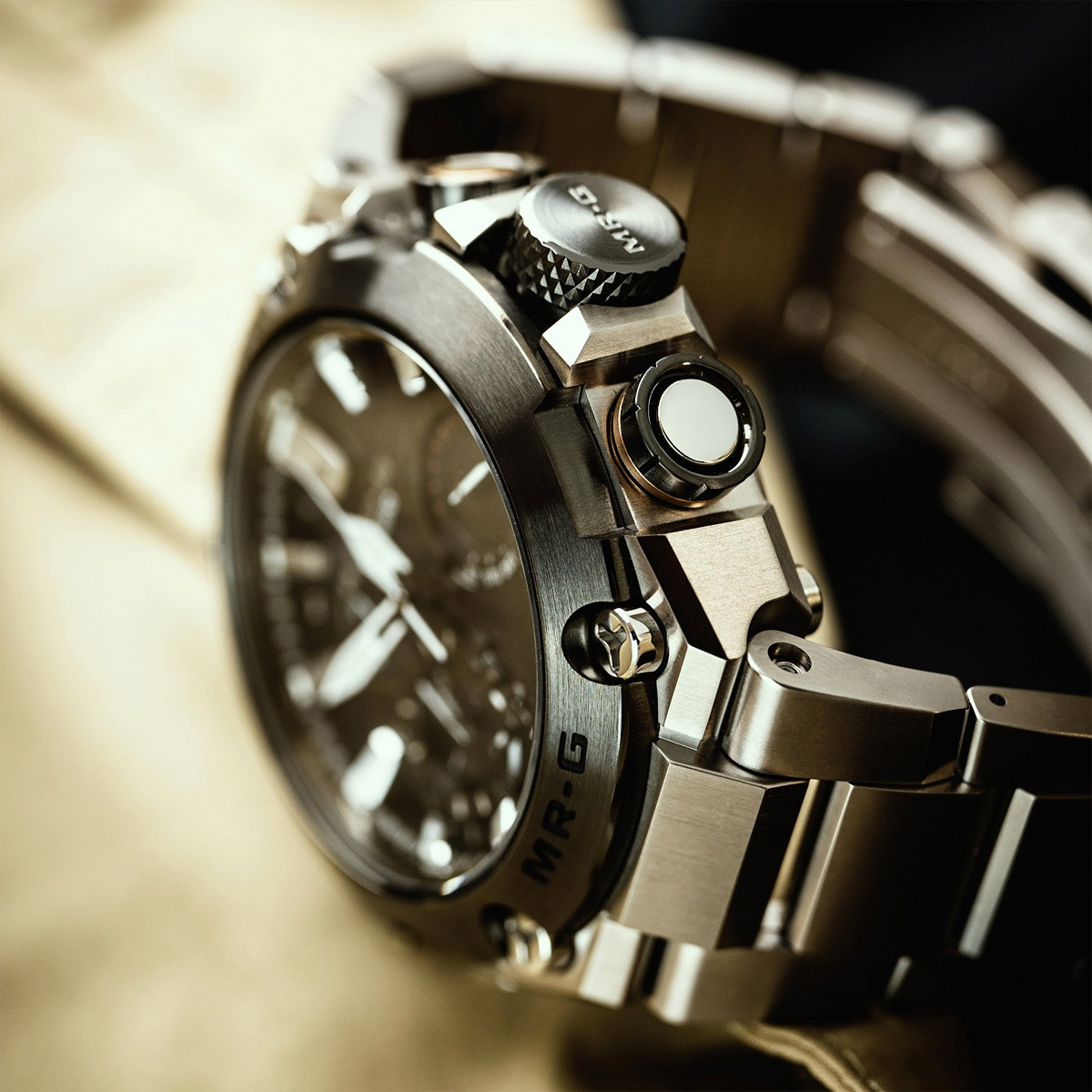 Casio MRG-B2000D-1A Casio MRG-B2000D-1A