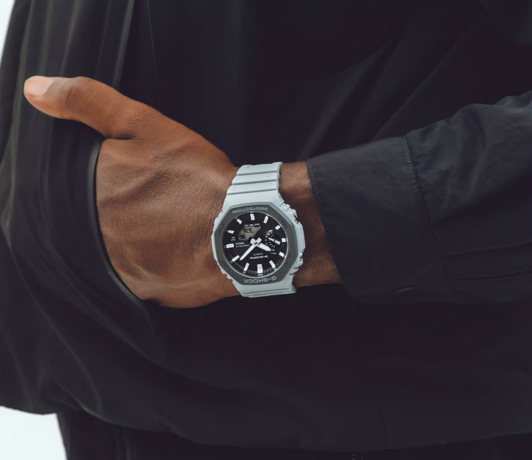 Casio GA-B2100LUU-8A Casio GA-B2100LUU-8A