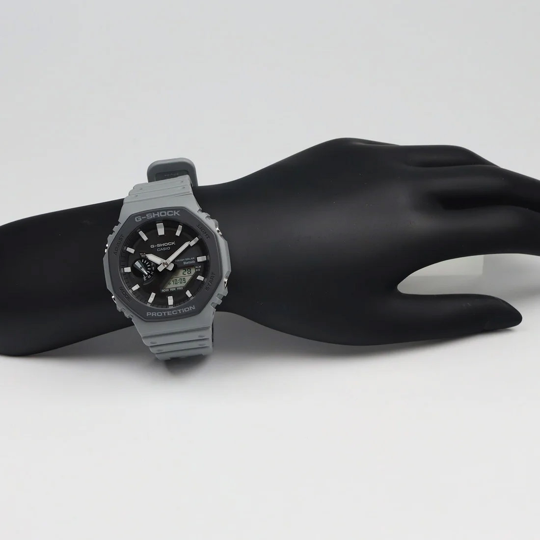 Casio GA-B2100LUU-8A Casio GA-B2100LUU-8A