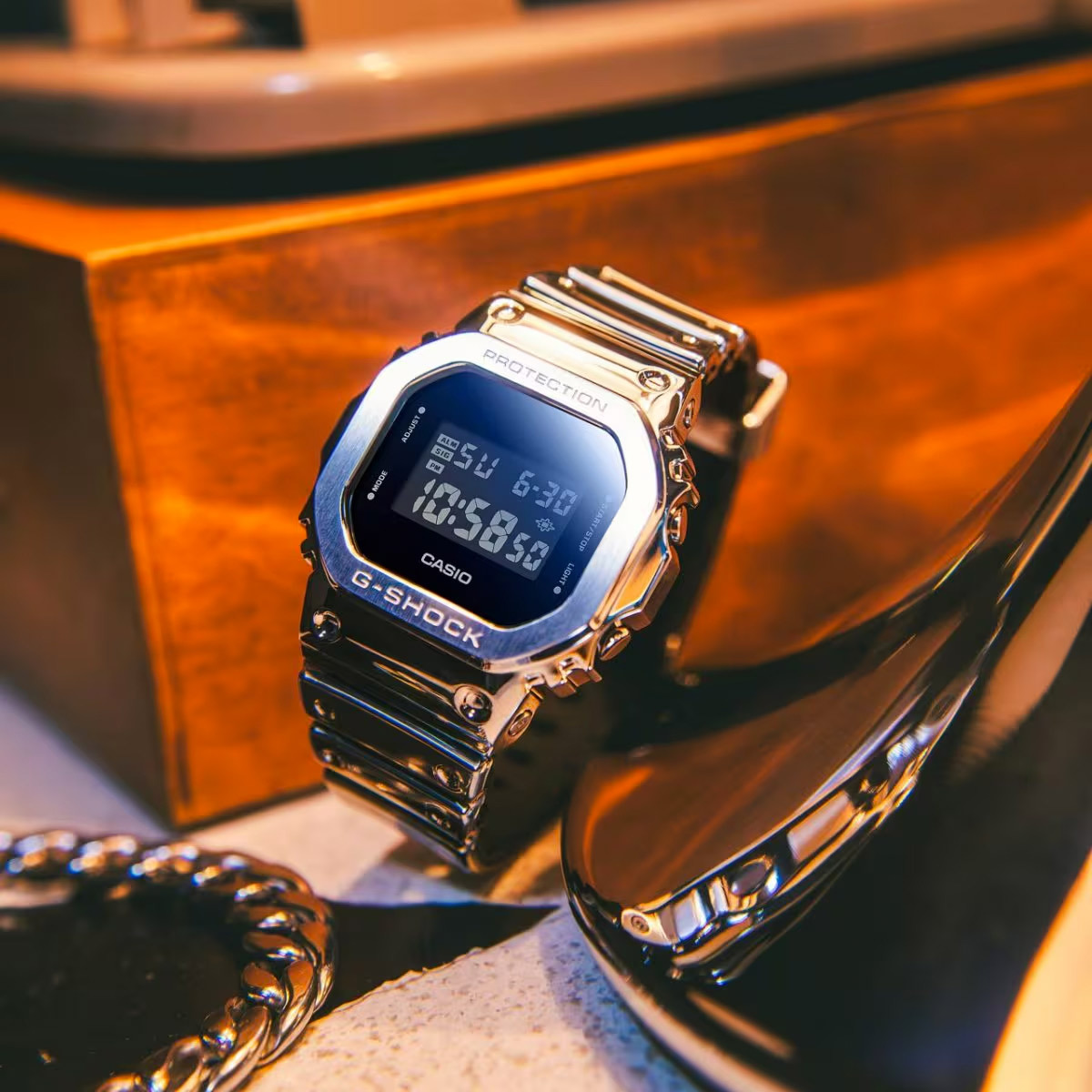 Casio GM-5600YM-8E Casio GM-5600YM-8E