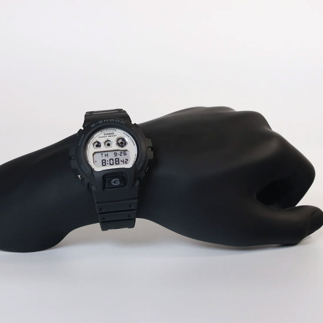 Casio DW-6900WD-1E Casio DW-6900WD-1E