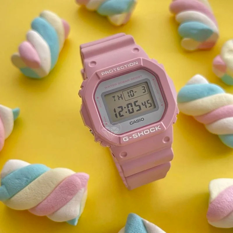 Casio DW-5600SC-4E Casio DW-5600SC-4E