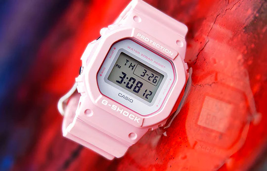 Casio DW-5600SC-4E Casio DW-5600SC-4E