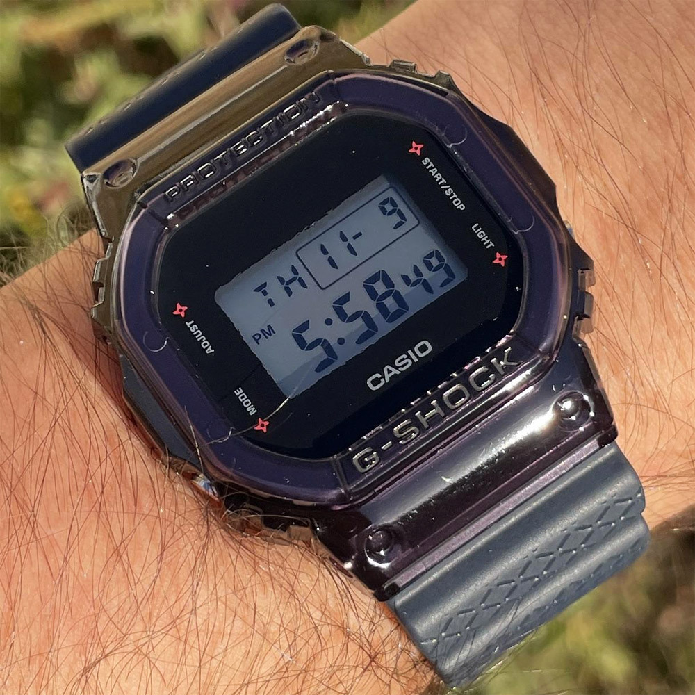 Casio DW-5600NNJ-2E Casio DW-5600NNJ-2E