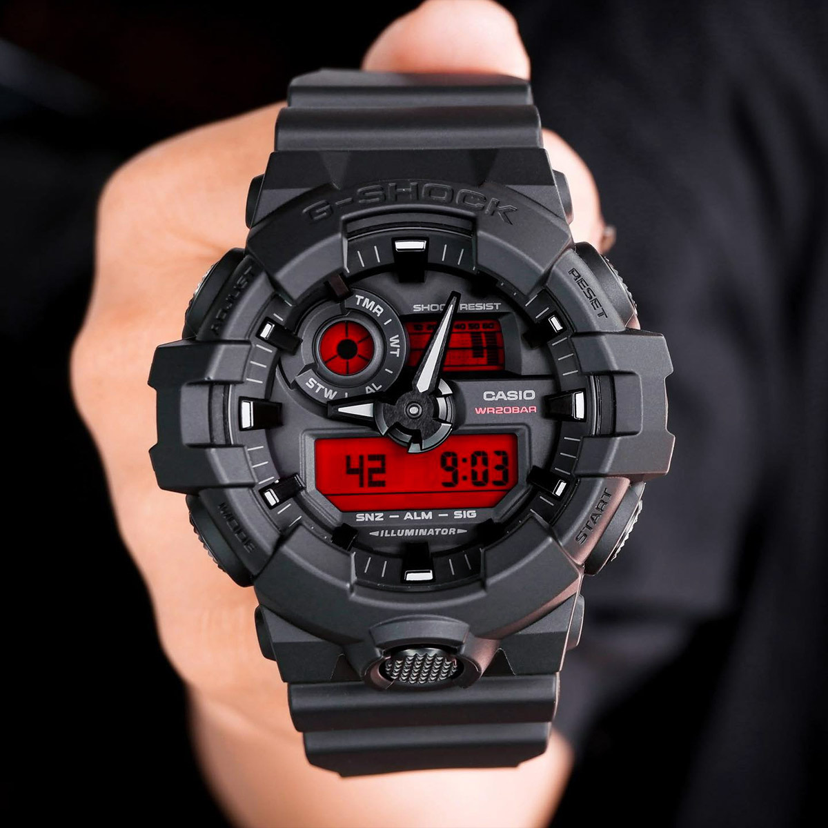 Casio GA-700BBR-1A Casio GA-700BBR-1A