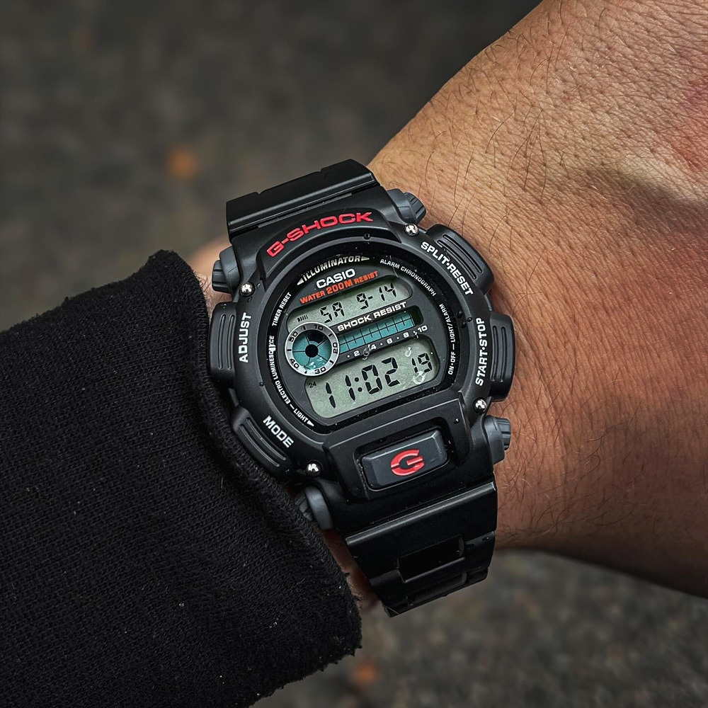 Casio DW-9052-1V Casio DW-9052-1V