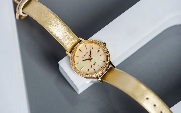 Casio SHE-4060GL-9A Casio SHE-4060GL-9A