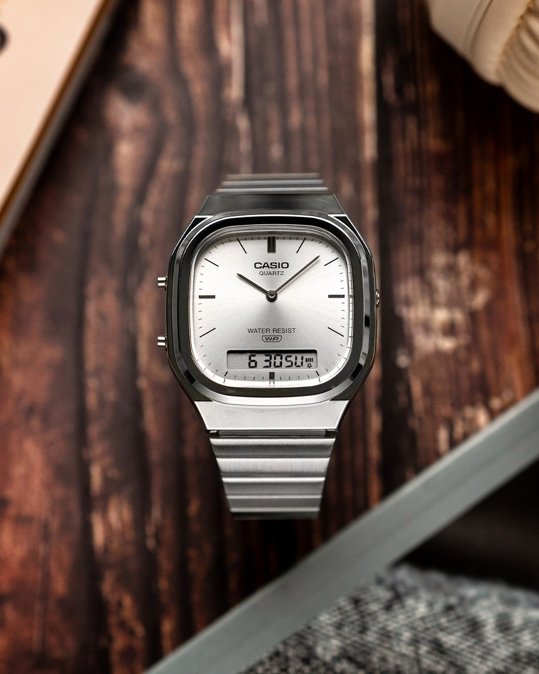 Casio AQ-240E-7A Casio AQ-240E-7A