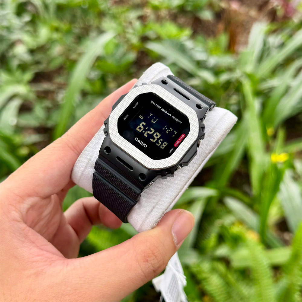 Casio GM-5600BM-1E Casio GM-5600BM-1E