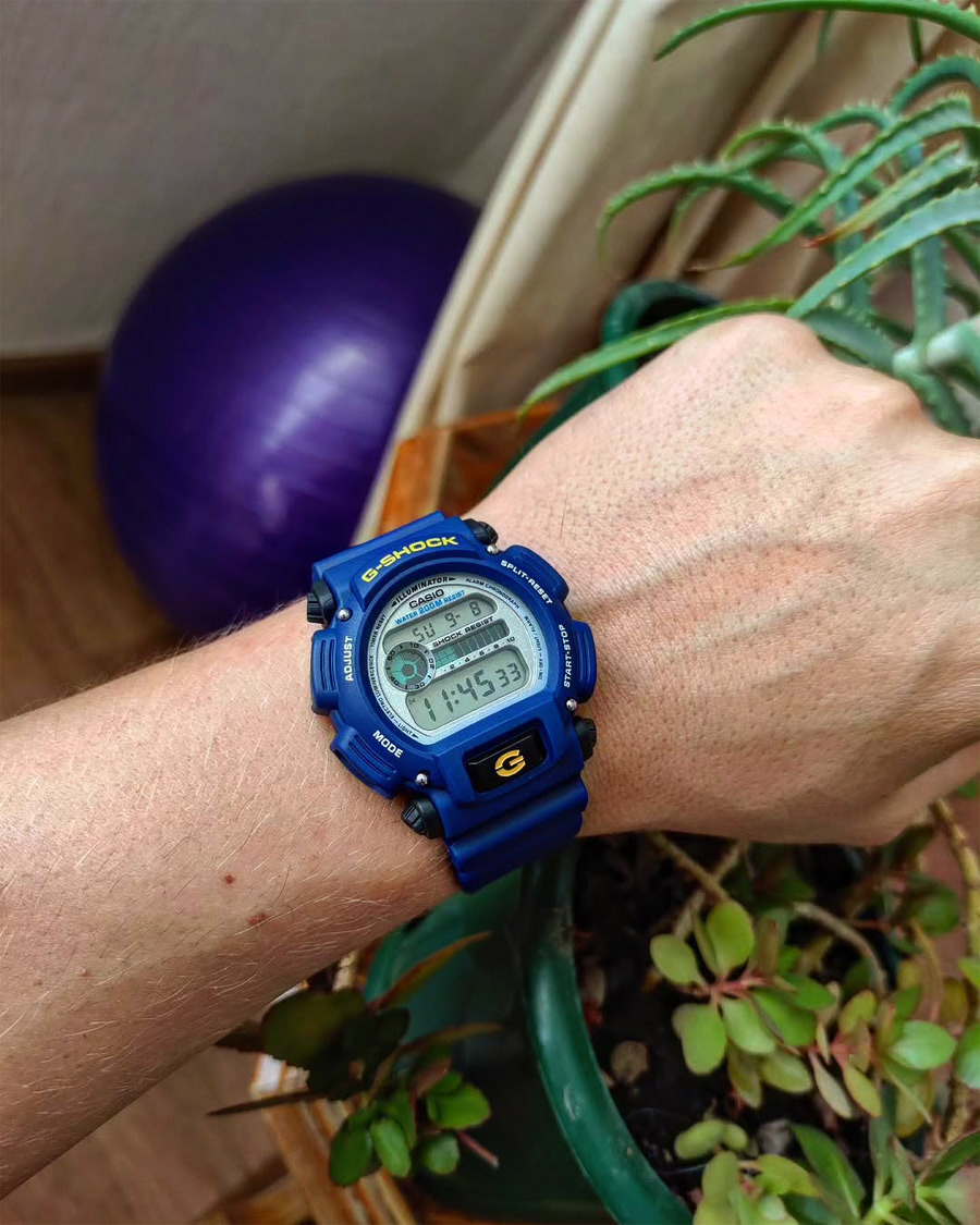 Casio DW-9052-2V Casio DW-9052-2V