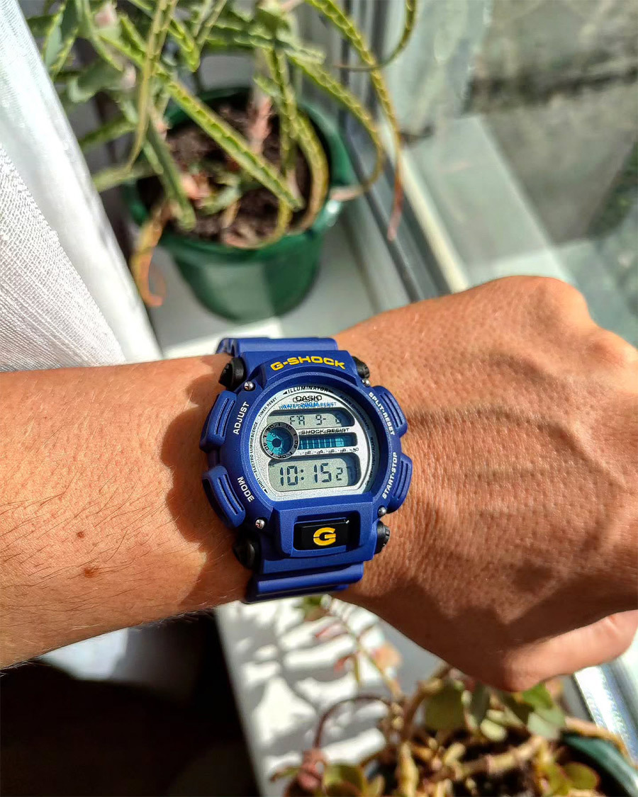 Casio DW-9052-2V Casio DW-9052-2V