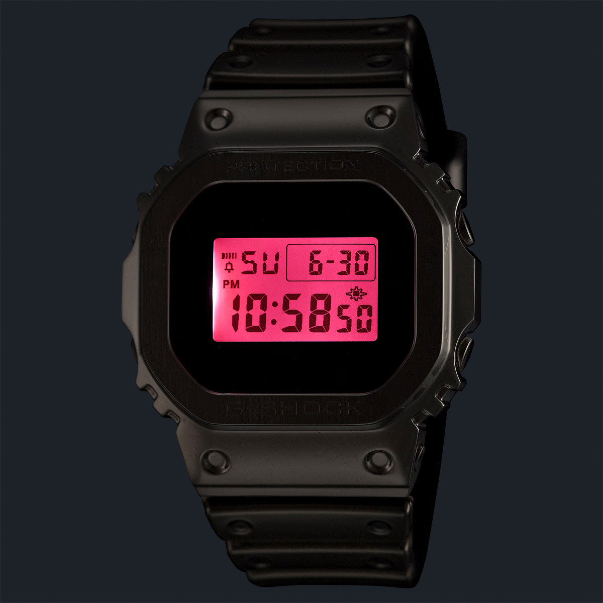 Casio GM-5600YRA-8E Casio GM-5600YRA-8E