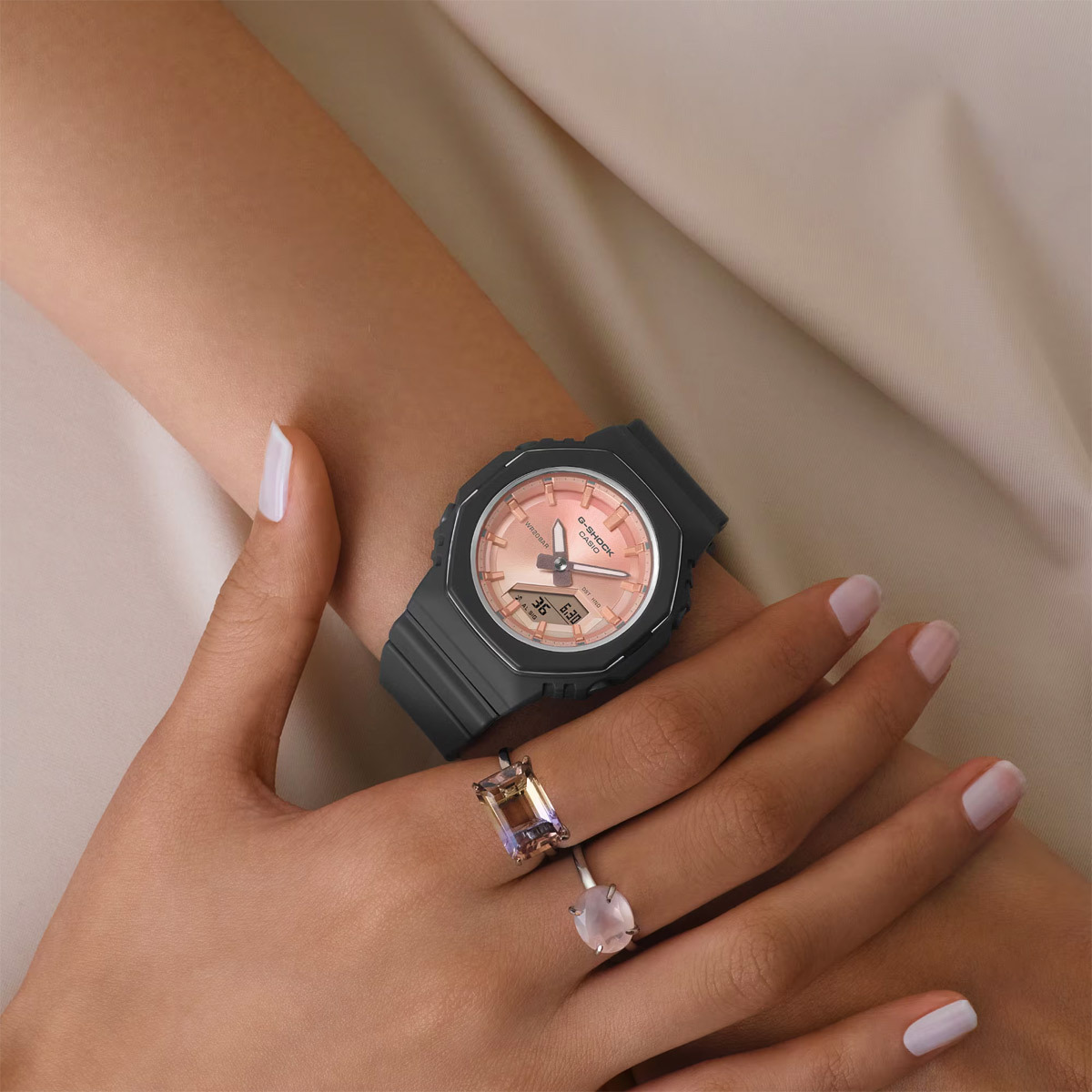 Casio GMA-P2110SC-4A Casio GMA-P2110SC-4A