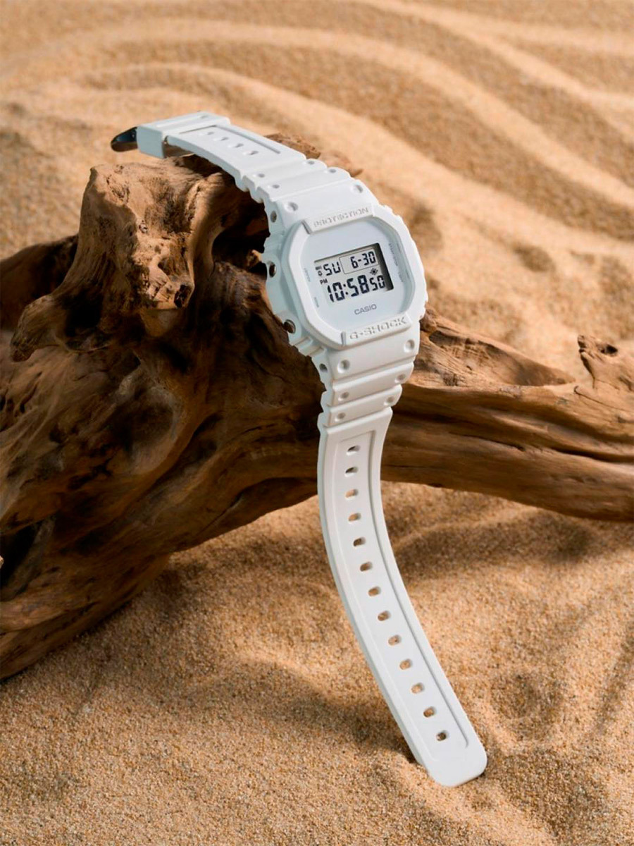 Casio DW-5600WW-7E Casio DW-5600WW-7E