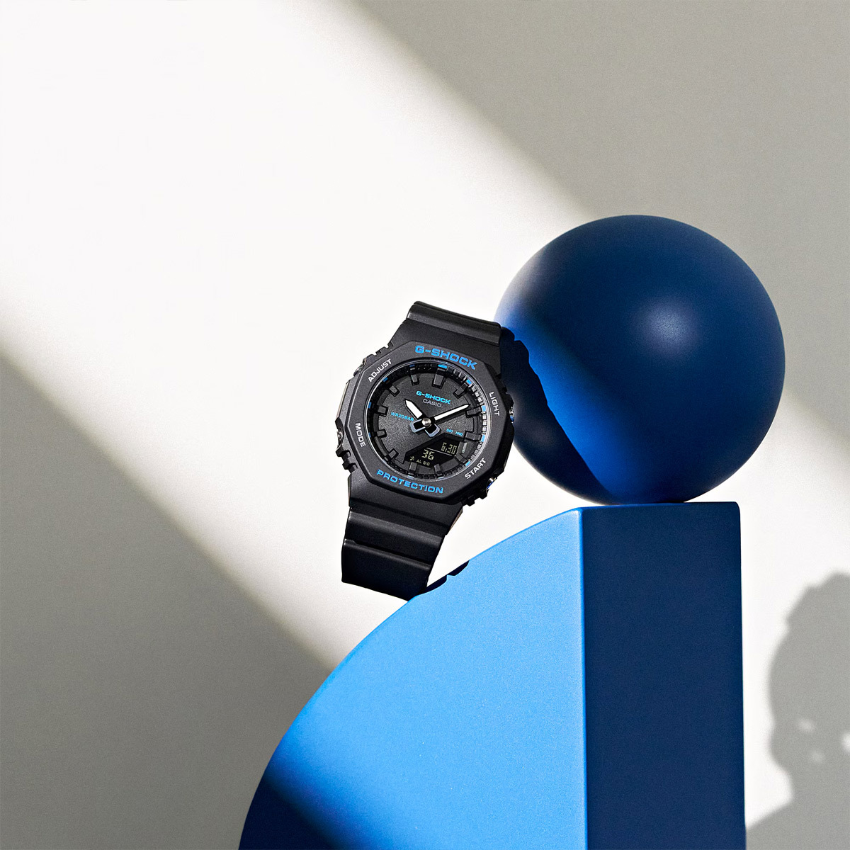 Casio GMA-P2100BA-1A Casio GMA-P2100BA-1A