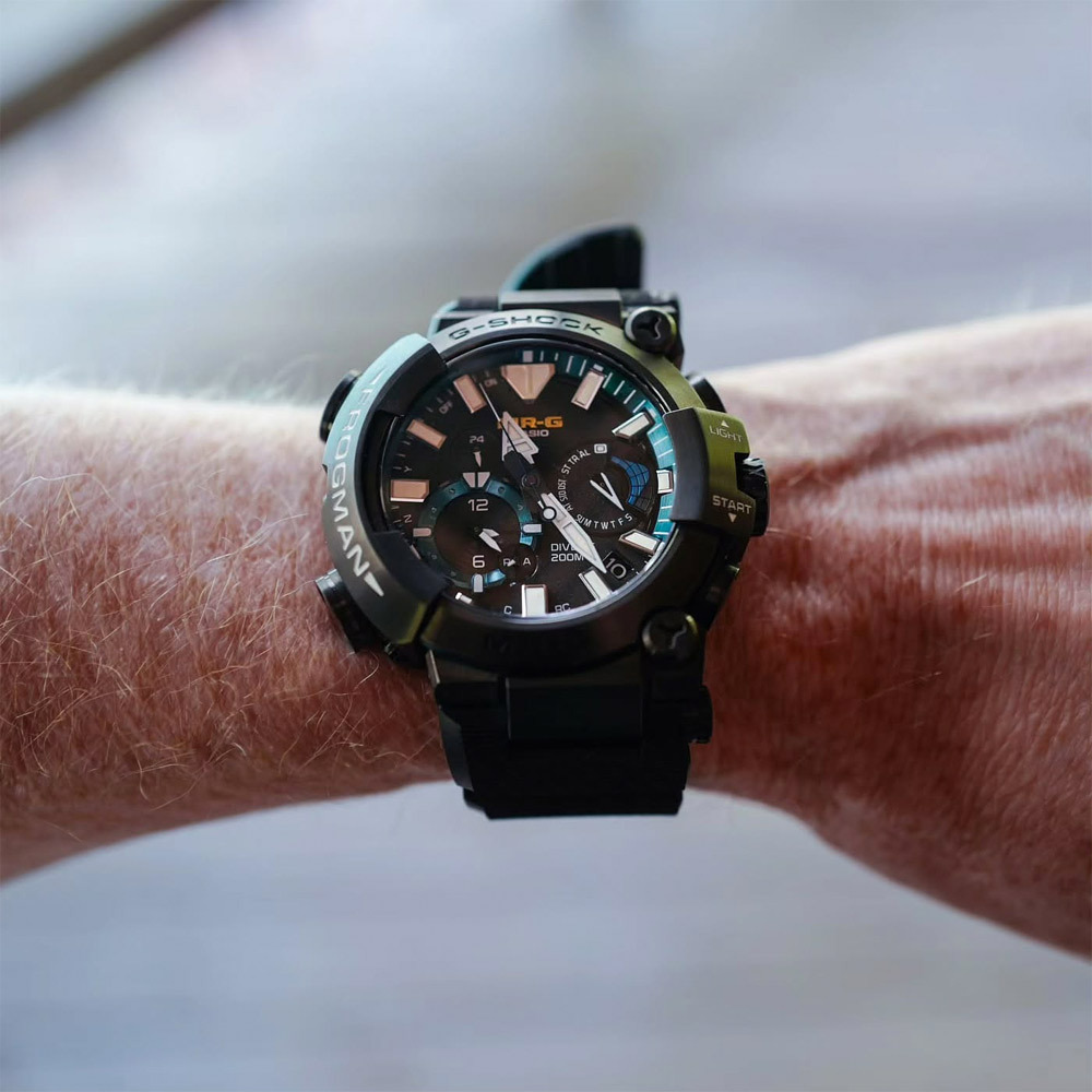 Casio MRG-BF1000R-1A Casio MRG-BF1000R-1A