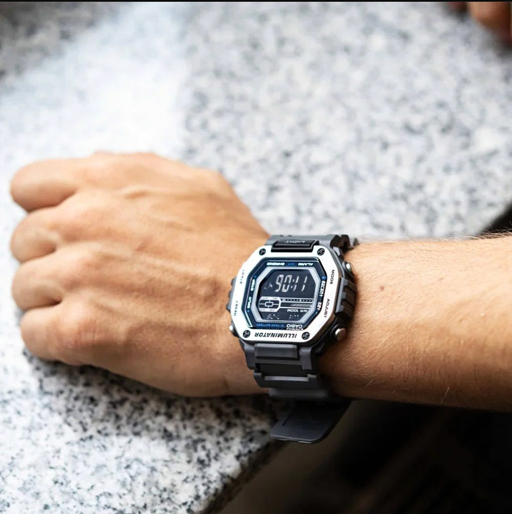 Casio MWD-110H-8B Casio MWD-110H-8B