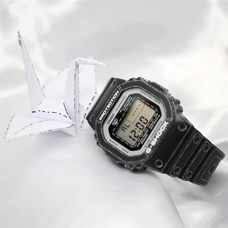 Casio DW-5600RGM-1E Casio DW-5600RGM-1E