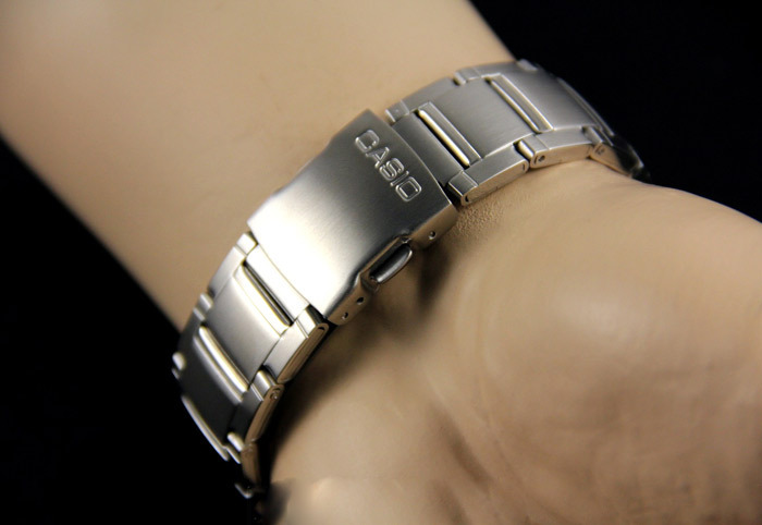 Casio EFA-120D-1A Casio EFA-120D-1A