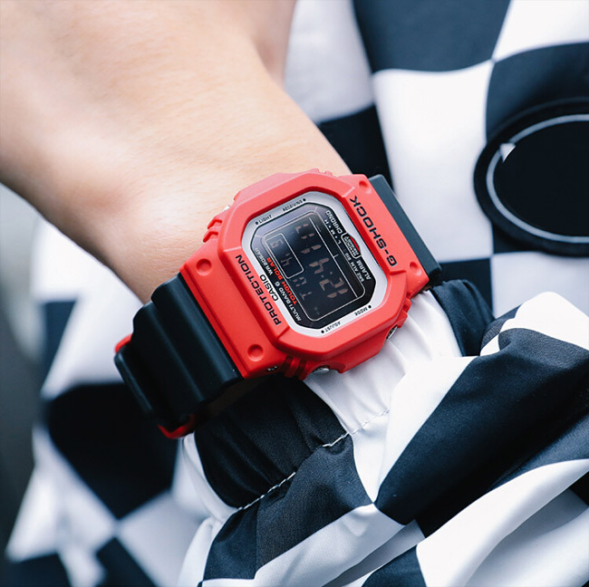 Casio GW-M5610RB-4ER Casio GW-M5610RB-4ER