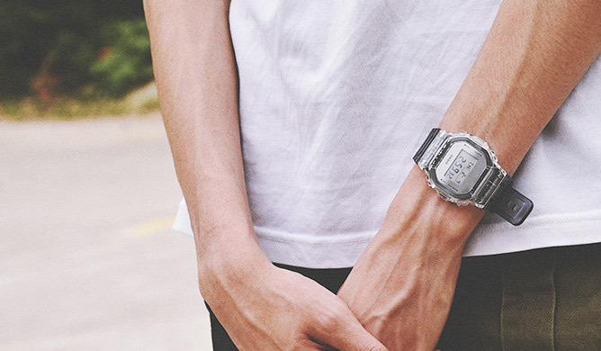 Casio DW-5600SK-1ER Casio DW-5600SK-1ER