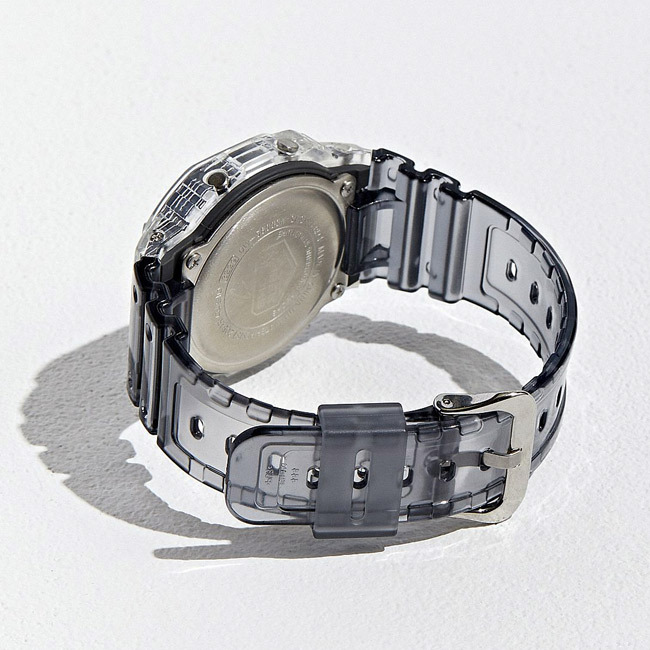 Casio DW-5600SK-1ER Casio DW-5600SK-1ER