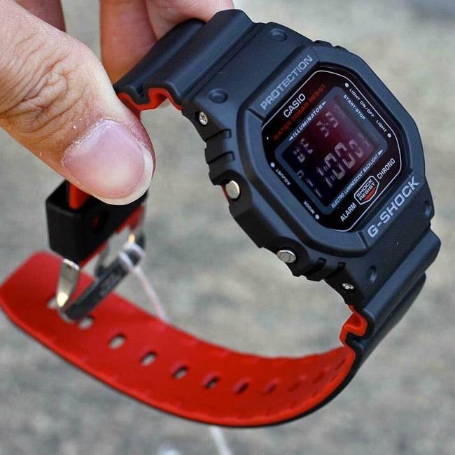 Casio DW-5600HR-1ER Casio DW-5600HR-1ER