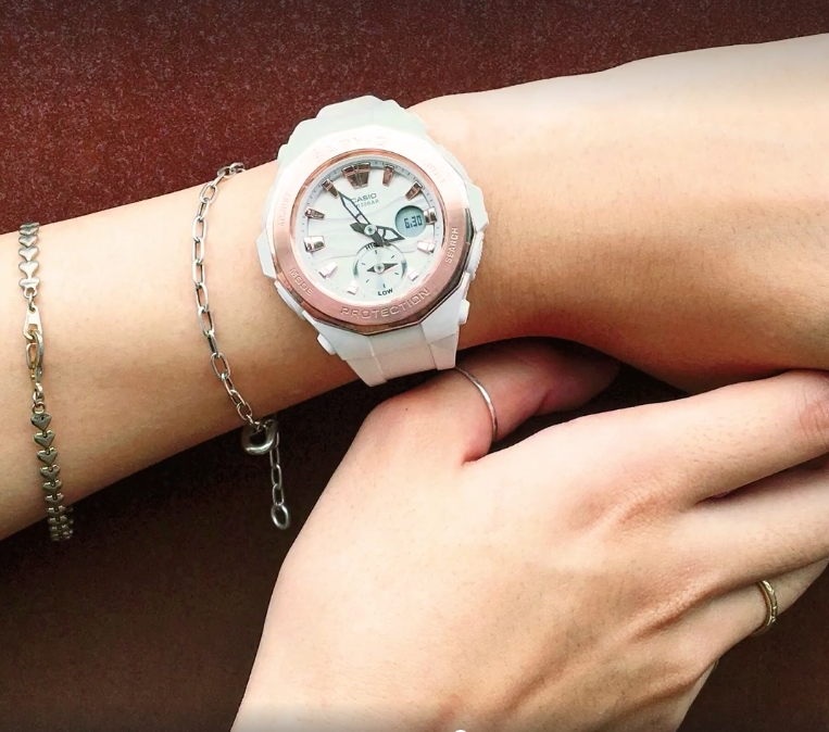 Casio BGA-220G-7AER Casio BGA-220G-7AER